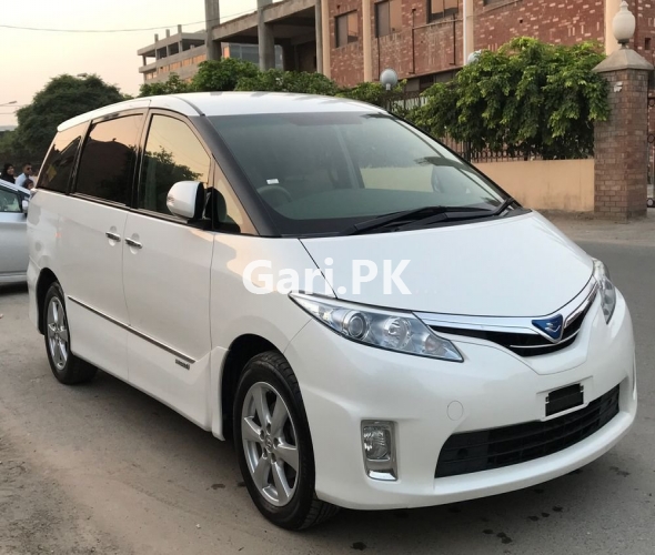 Toyota Estima X 2011