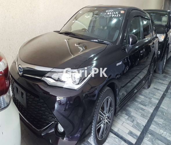 Toyota Corolla Fielder Hybrid G  WB 2015