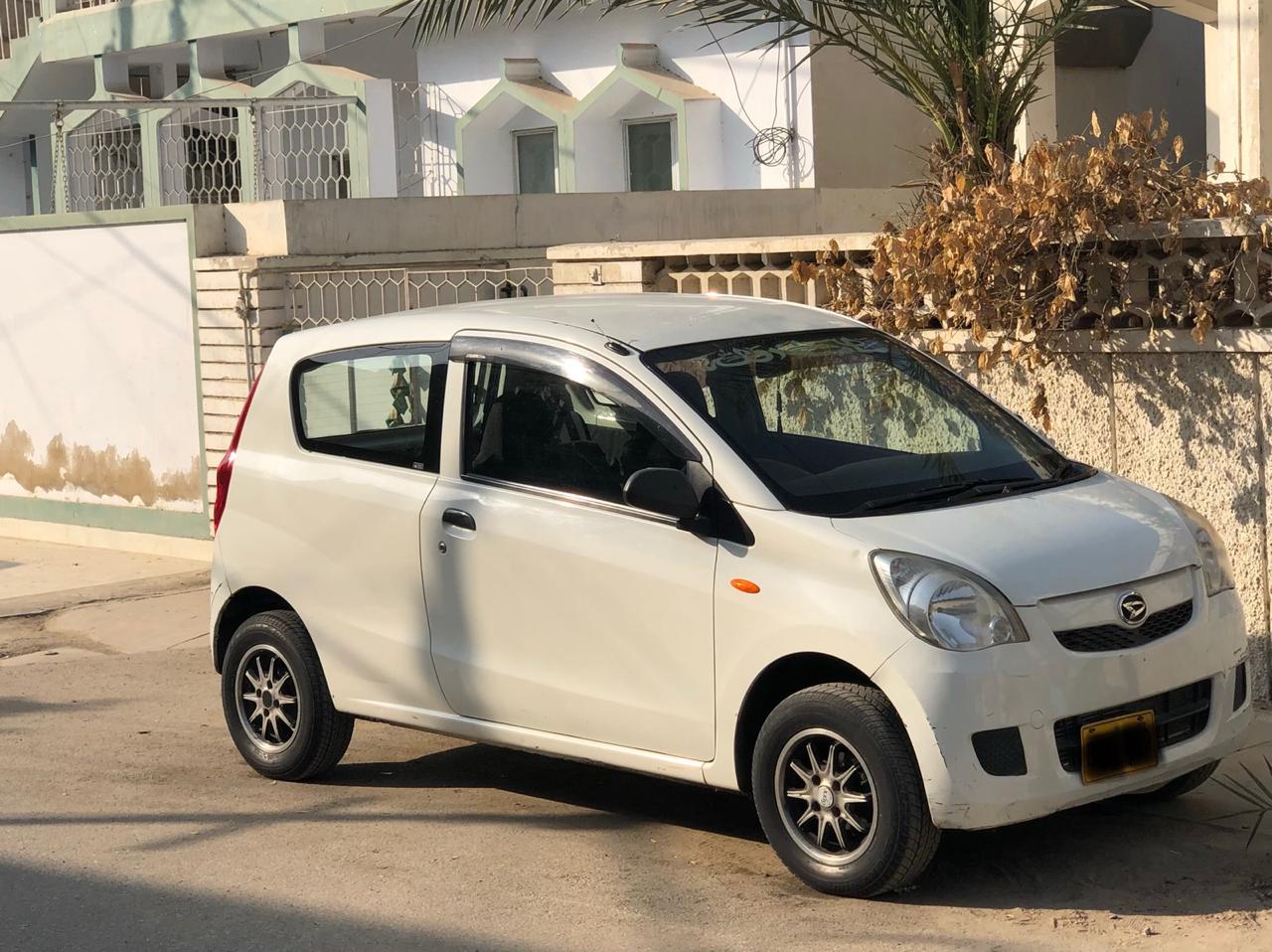 Daihatsu Mira L SA 2015