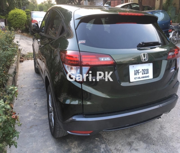 Honda Vezel Hybrid X  Sensing 2016