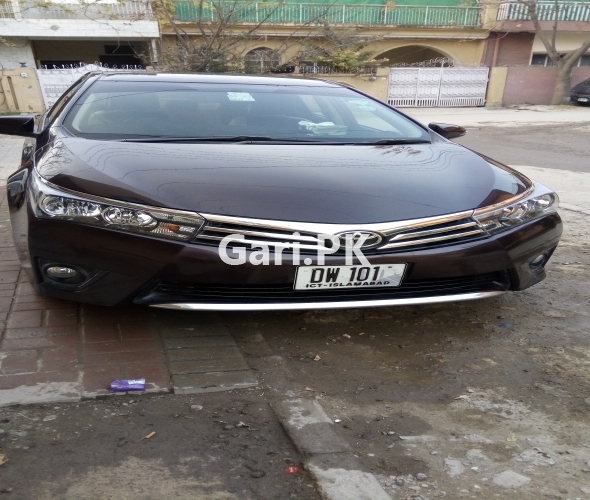 Toyota Corolla Altis Grande 1.8 2015