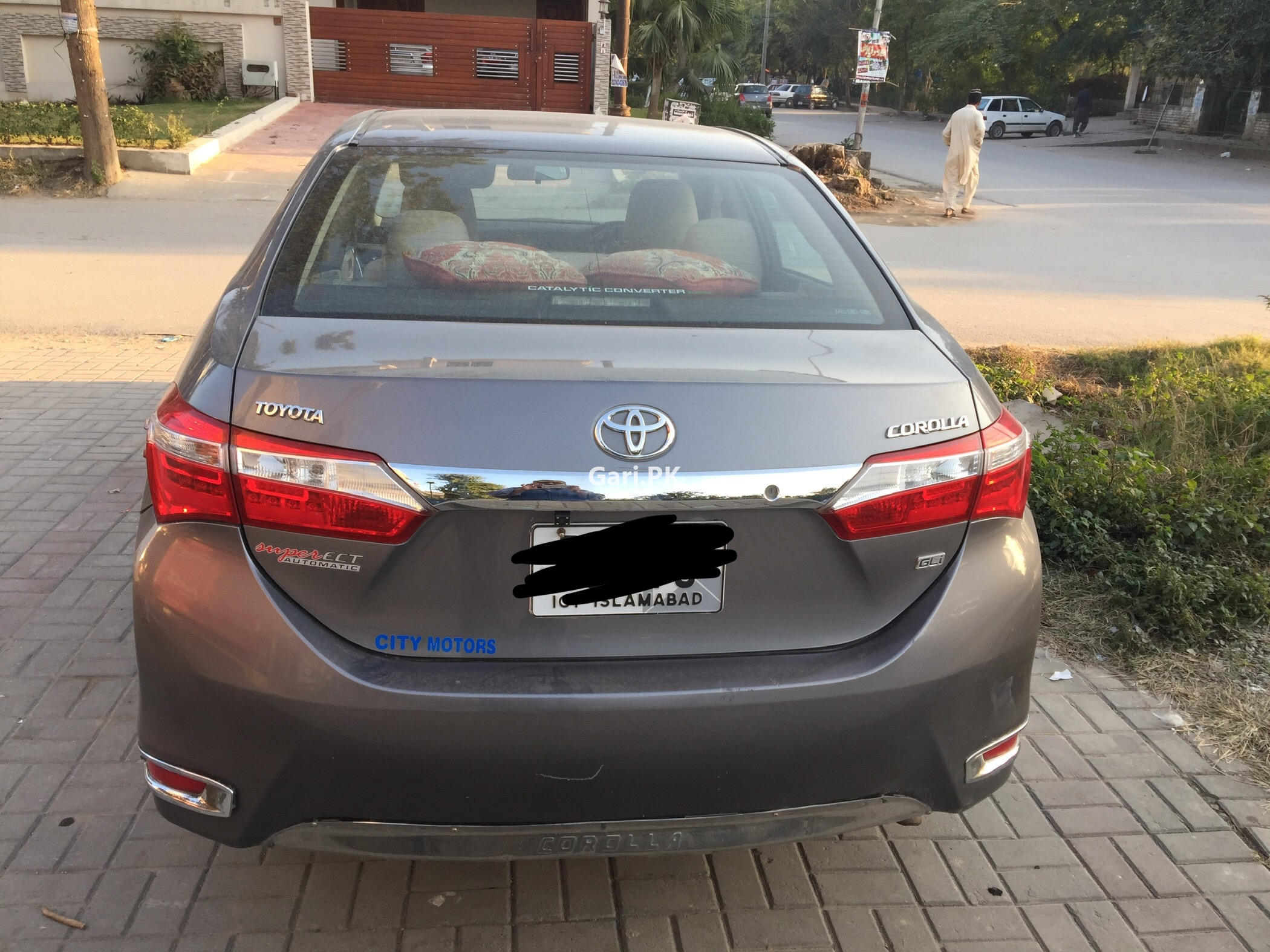 Toyota Corolla XLi VVTi 2015