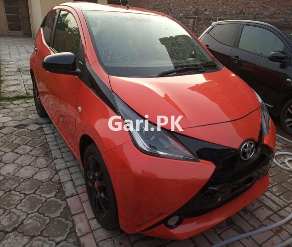 Toyota Aygo Standard 2015