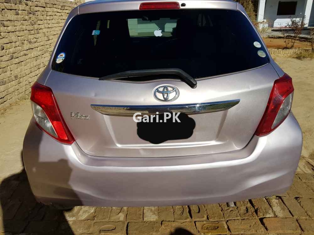 Toyota Vitz B 1.0 2011