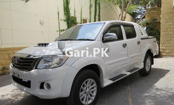 Toyota Hilux 2.7 VVTI SR X 2011