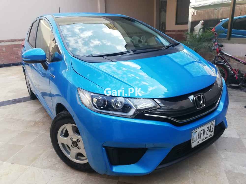 Honda Fit 1.5 Hybrid L Package 2016