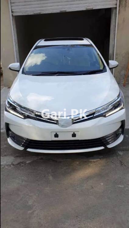 Toyota Corolla Altis Grande CVT-i 1.8 2019