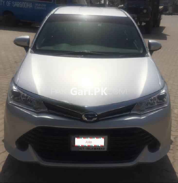 Toyota Corolla Axio X 1.5 2012