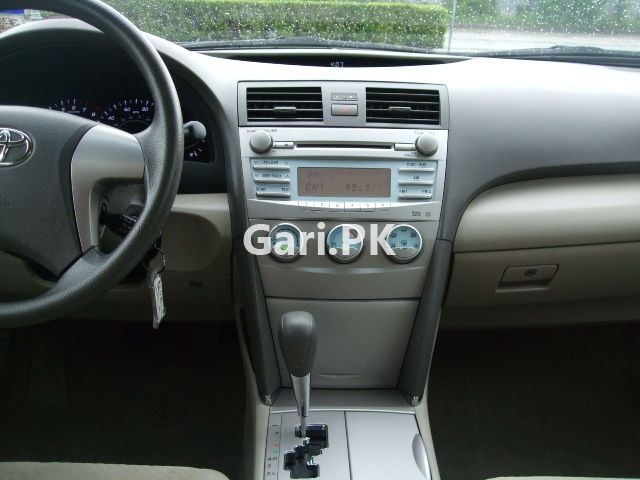 Toyota Camry Hybrid 2013