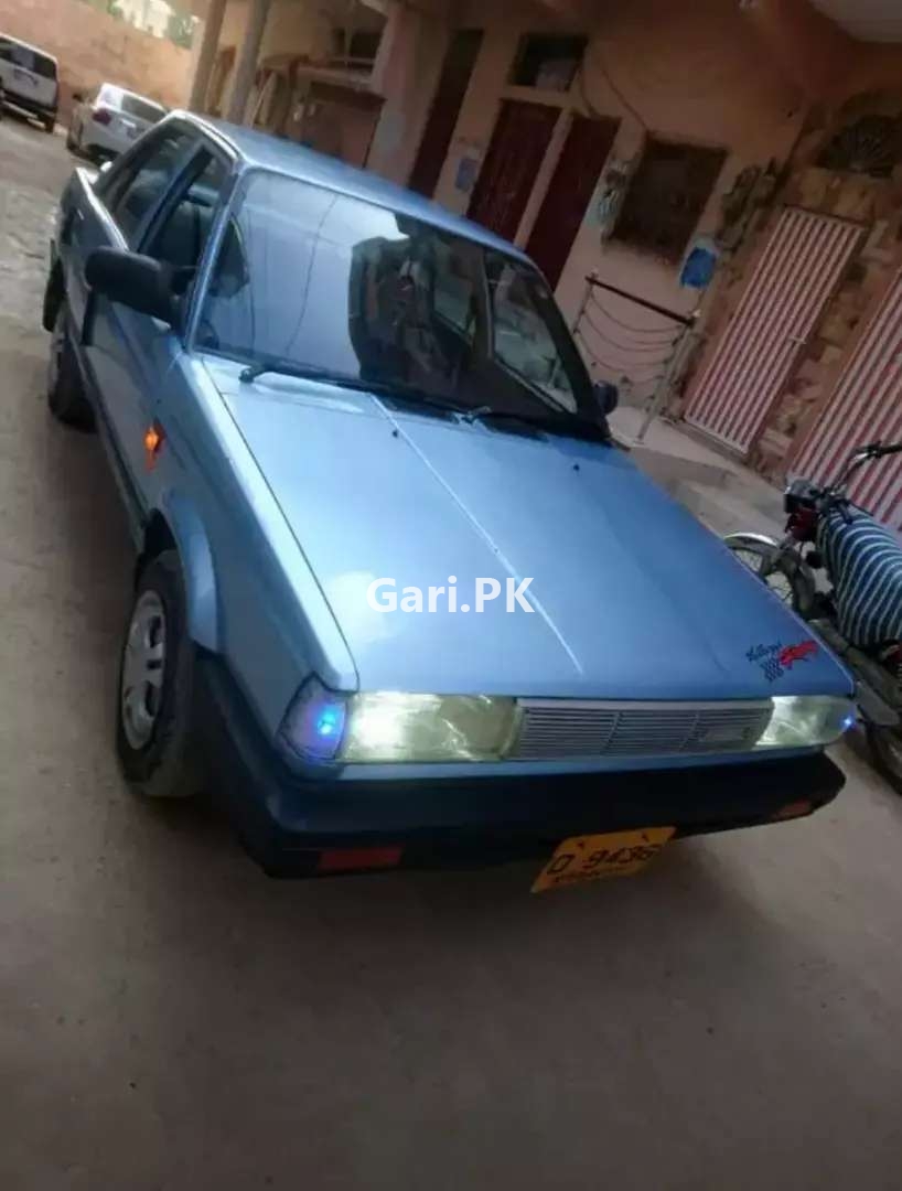 Nissan Sunny  1986