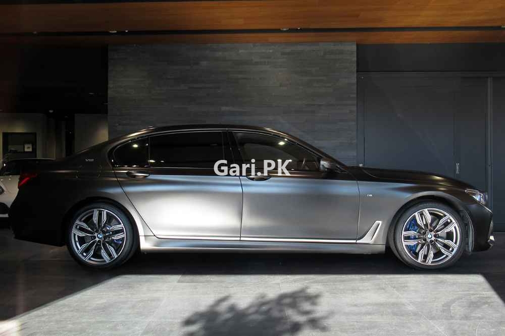 BMW 7 Series 760Li 2017