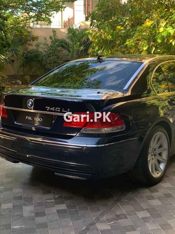 BMW 7 Series  2005