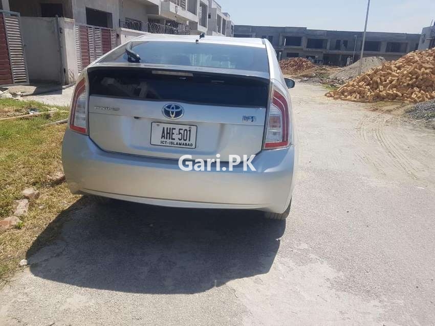 Toyota Prius  2014