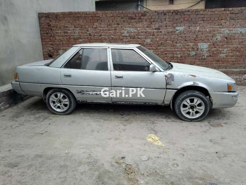 Mitsubishi Galant  1987