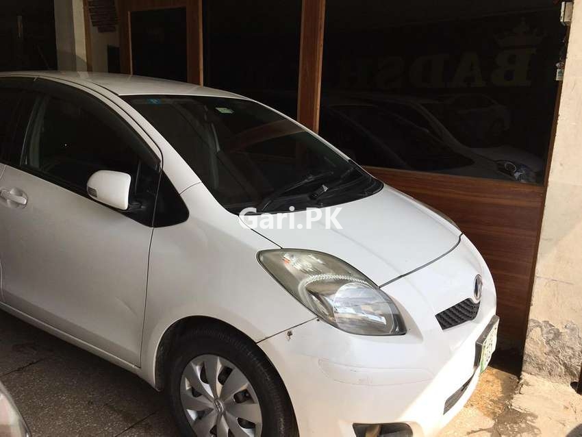 Toyota Vitz  2009