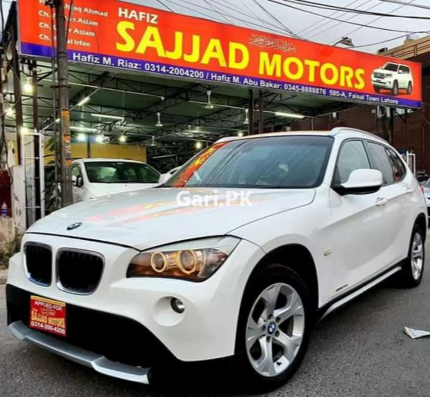 BMW X1  2011