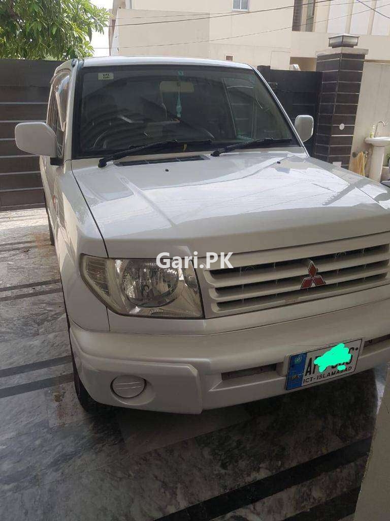 Mitsubishi Pajero  2006