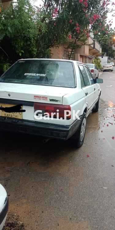 Nissan Sunny LX 1989