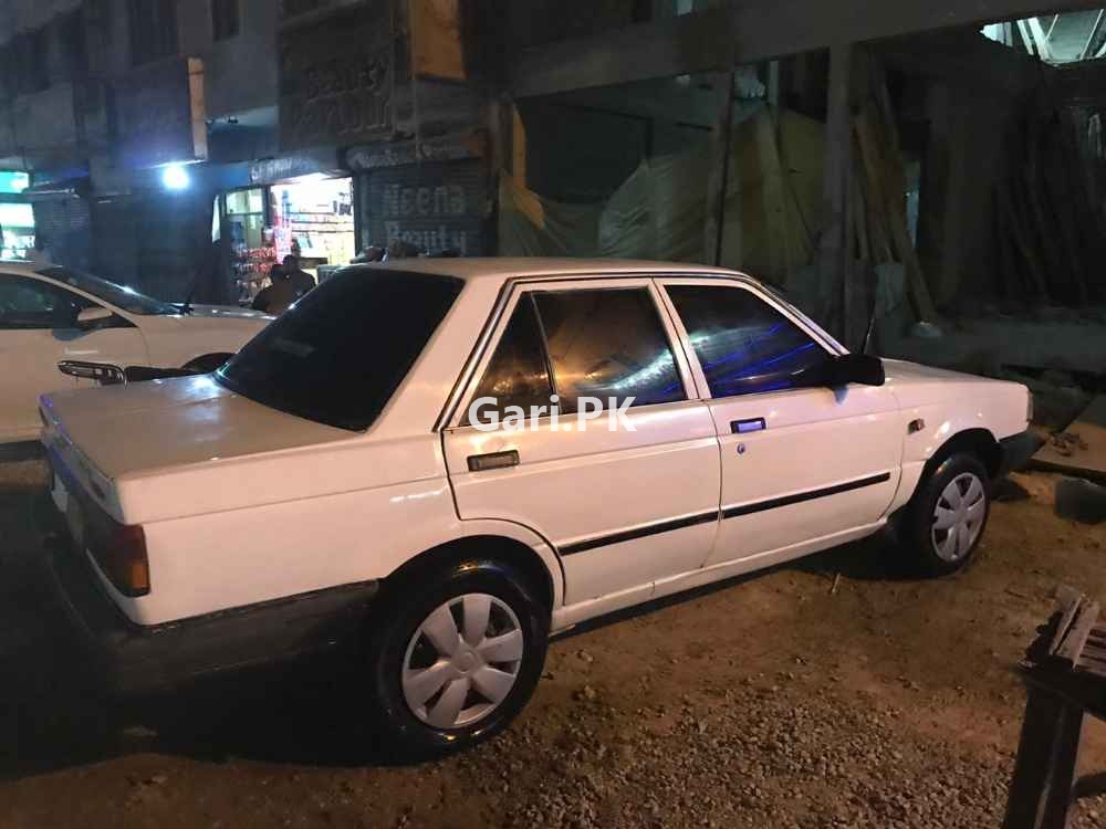 Nissan Sunny LX 1989