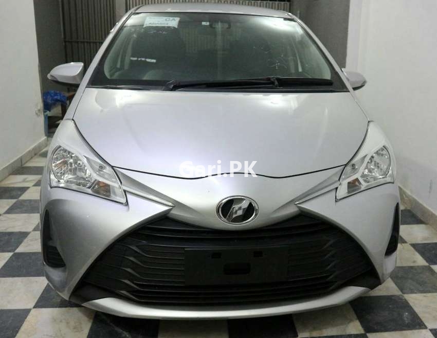 Toyota Vitz  2017