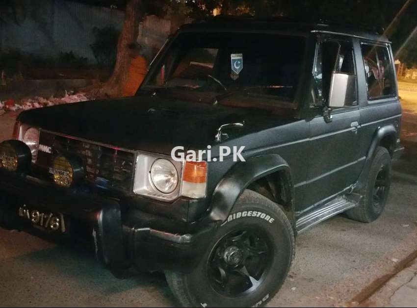 Mitsubishi Pajero  1985