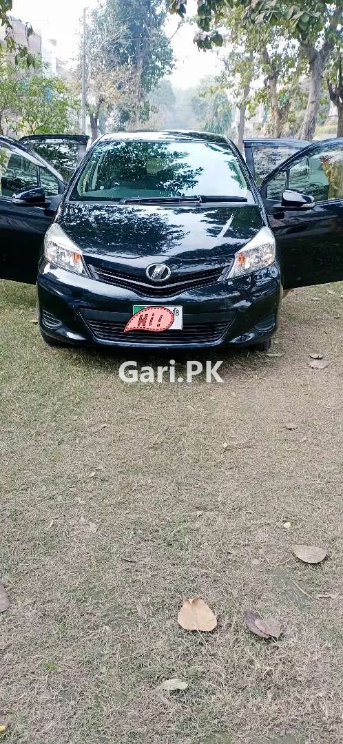 Toyota Vitz  2014