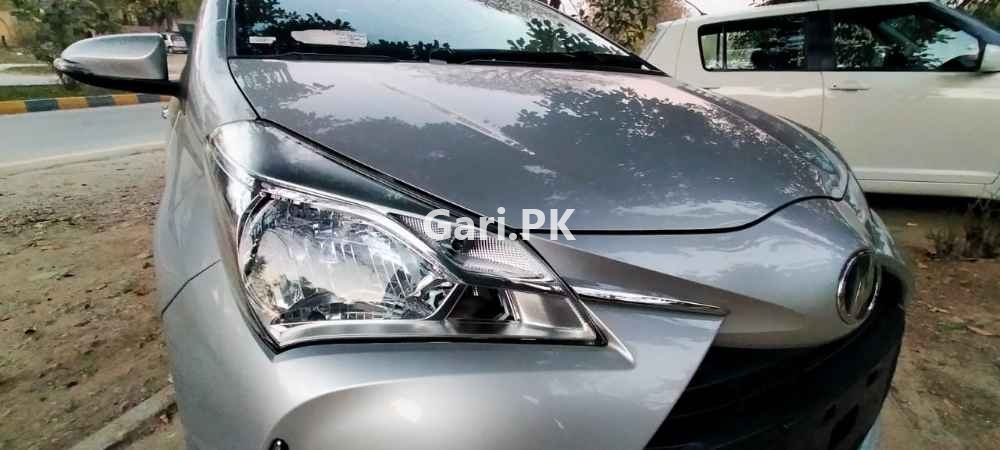 Toyota Vitz F INTELLIGENT PACKAGE 1.0 2018