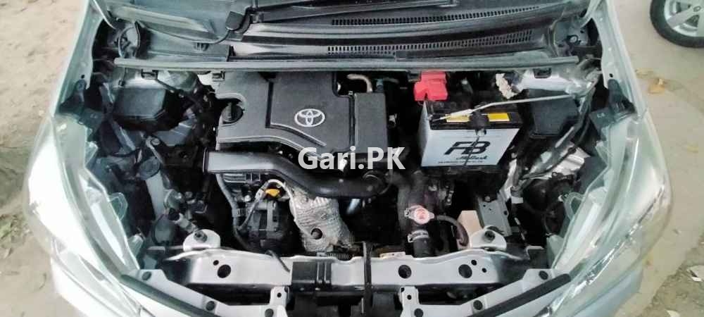 Toyota Vitz F INTELLIGENT PACKAGE 1.0 2018