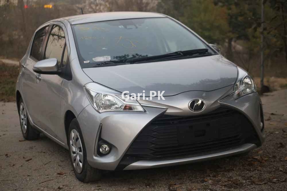 Toyota Vitz F INTELLIGENT PACKAGE 1.0 2018