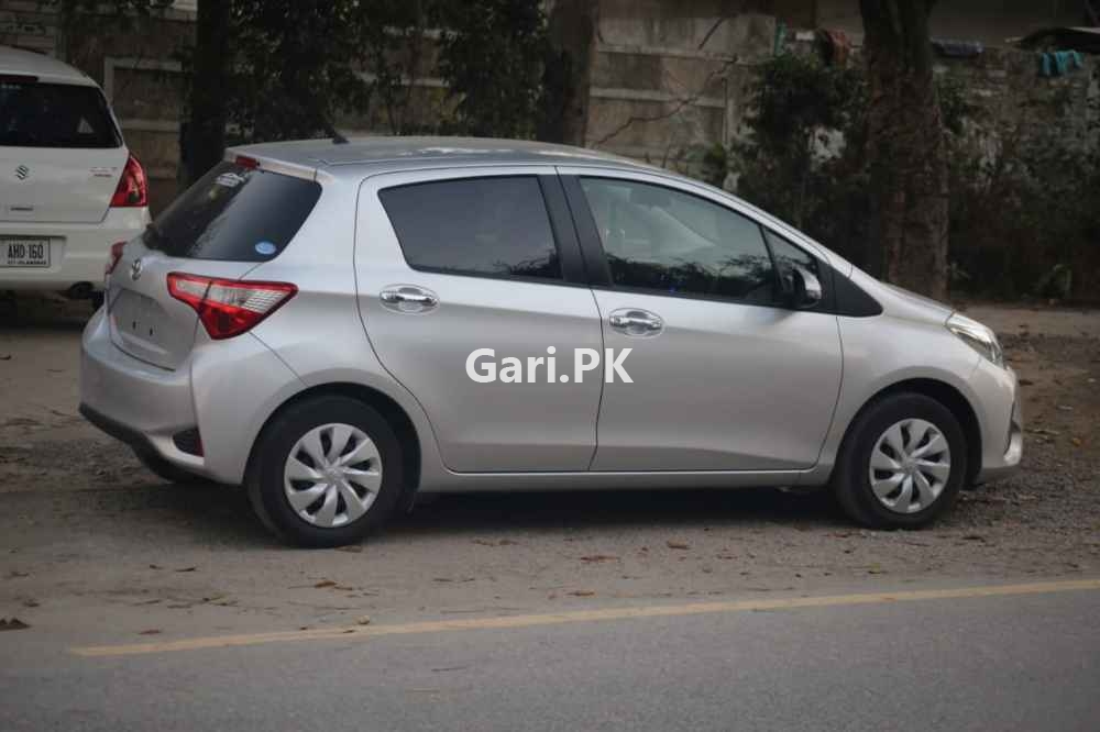 Toyota Vitz F INTELLIGENT PACKAGE 1.0 2018