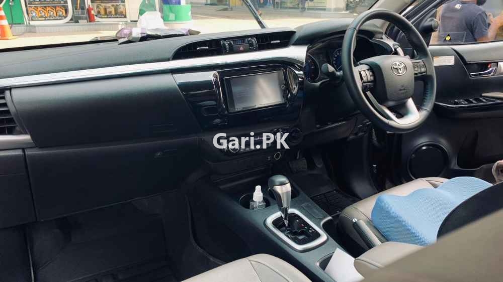 Toyota Hilux Revo G Automatic 3.0 2017