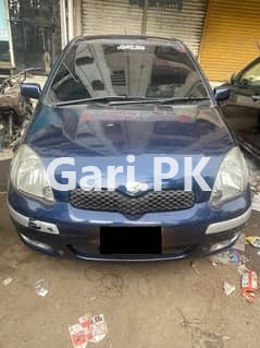 Toyota Vitz  2004