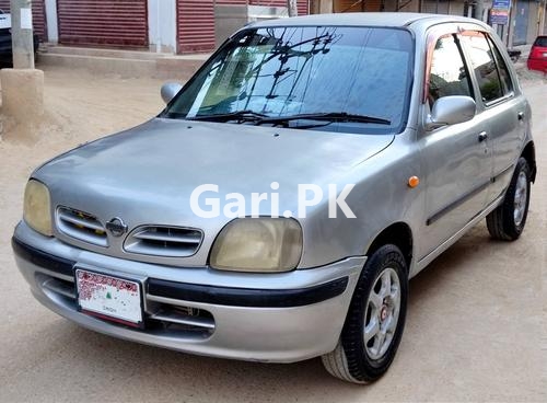 Nissan March Bolero
