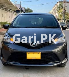 Toyota Vitz  2014