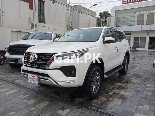 Toyota Fortuner 2.7 V 2021