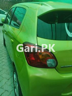 Mitsubishi Mirage 1.0 S 2012