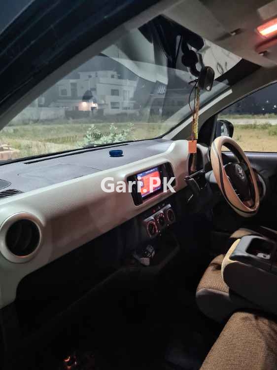 Toyota Passo + Hana 1.0 2011 Toyota Passo + Hana 1.0 2011