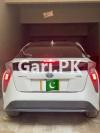 Toyota Prius  2015 For Sale in Karachi