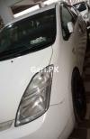 Toyota Prius 1.5 EX 2011 For Sale in Karachi