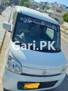 Suzuki Spacia  2013 For Sale in Delhi Colony