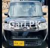 Honda N Box VTi Oriel Prosmatec 2013 For Sale in New Karachi