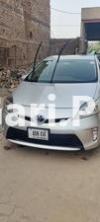 Toyota Prius S 1.8 2013 For Sale in Gojra