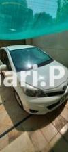 Toyota Vitz F 1.0 2013 For Sale in Peshawar