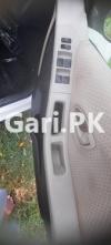 Toyota Vitz F 1.0 2006 For Sale in Attock