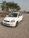 Toyota Vitz F 1.3 2001 For Sale in Peshawar