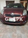 Toyota Vitz  2010