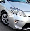 Toyota Prius S 1.8 2014