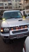 Mitsubishi Pajero  1992