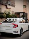 Honda Civic Oriel 1.8 i-VTEC CVT 2020