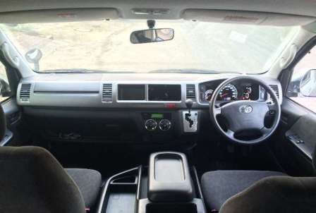 Toyota Hiace Grand Cabin 2013